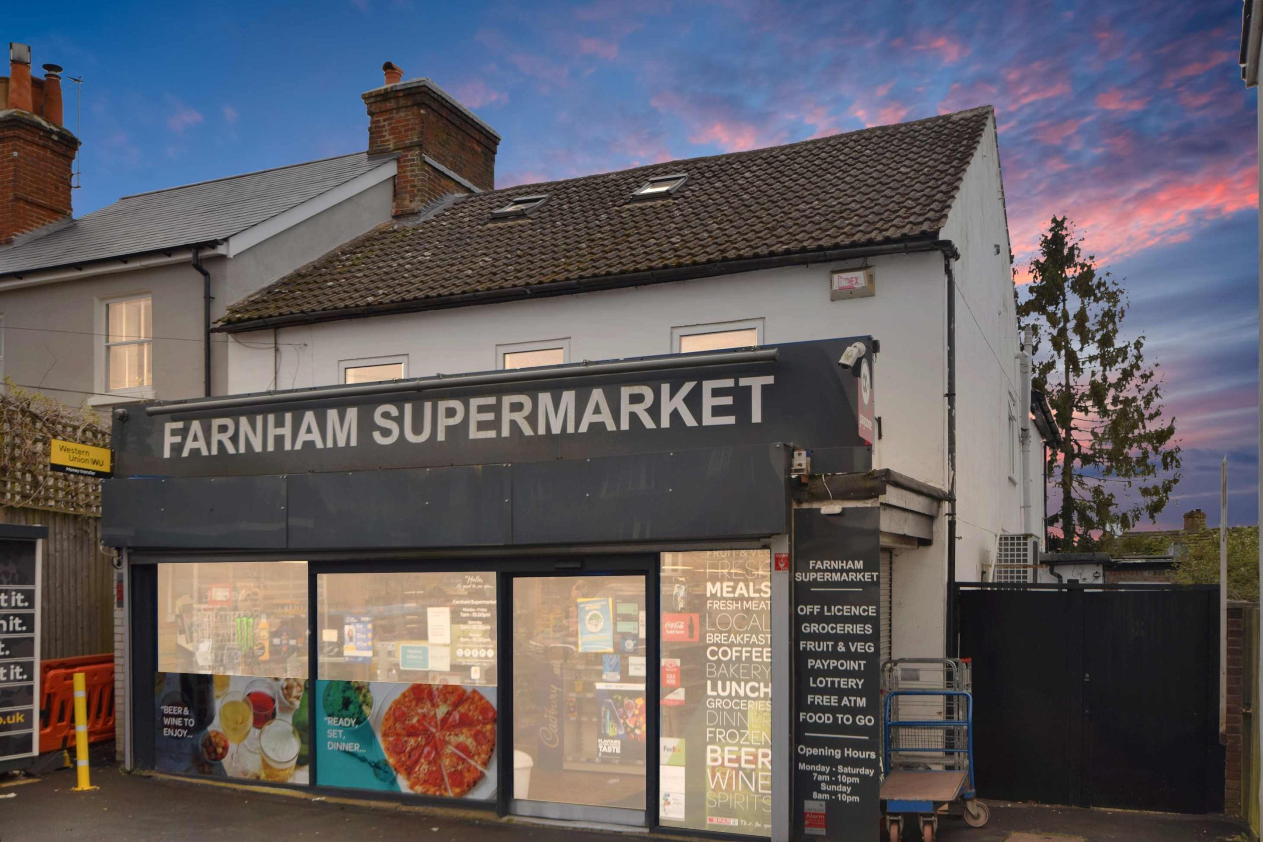Latest New Instruction Walking of Farnham Town Centre – Guide £275,000